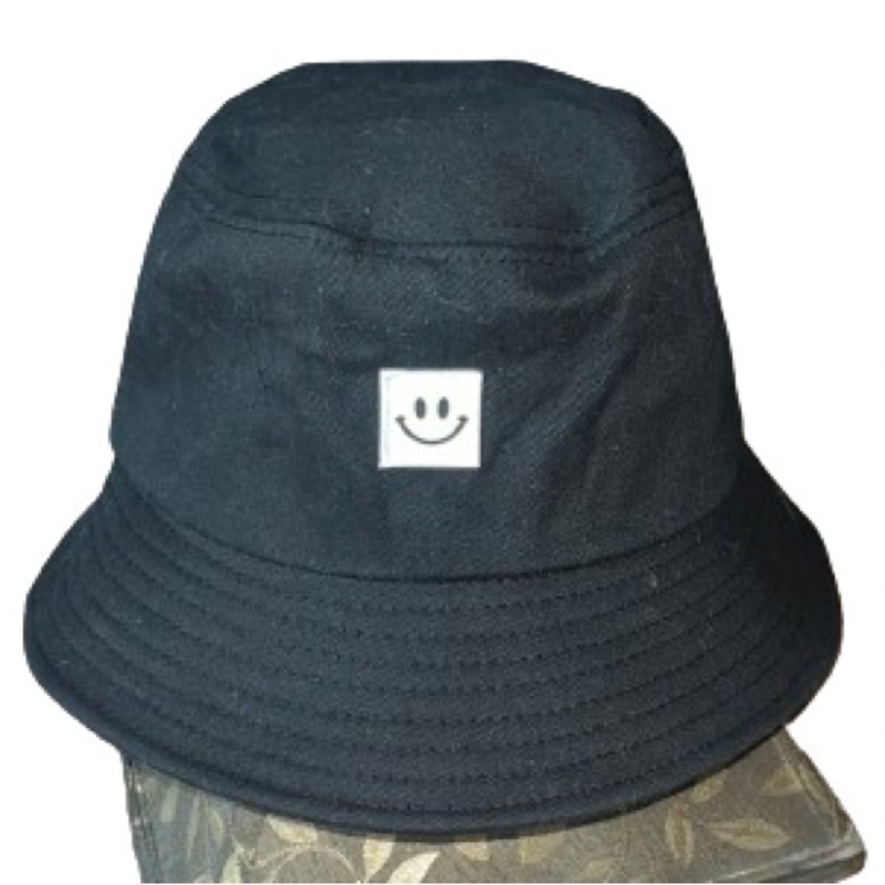 Black canvas bucket hat NWOT